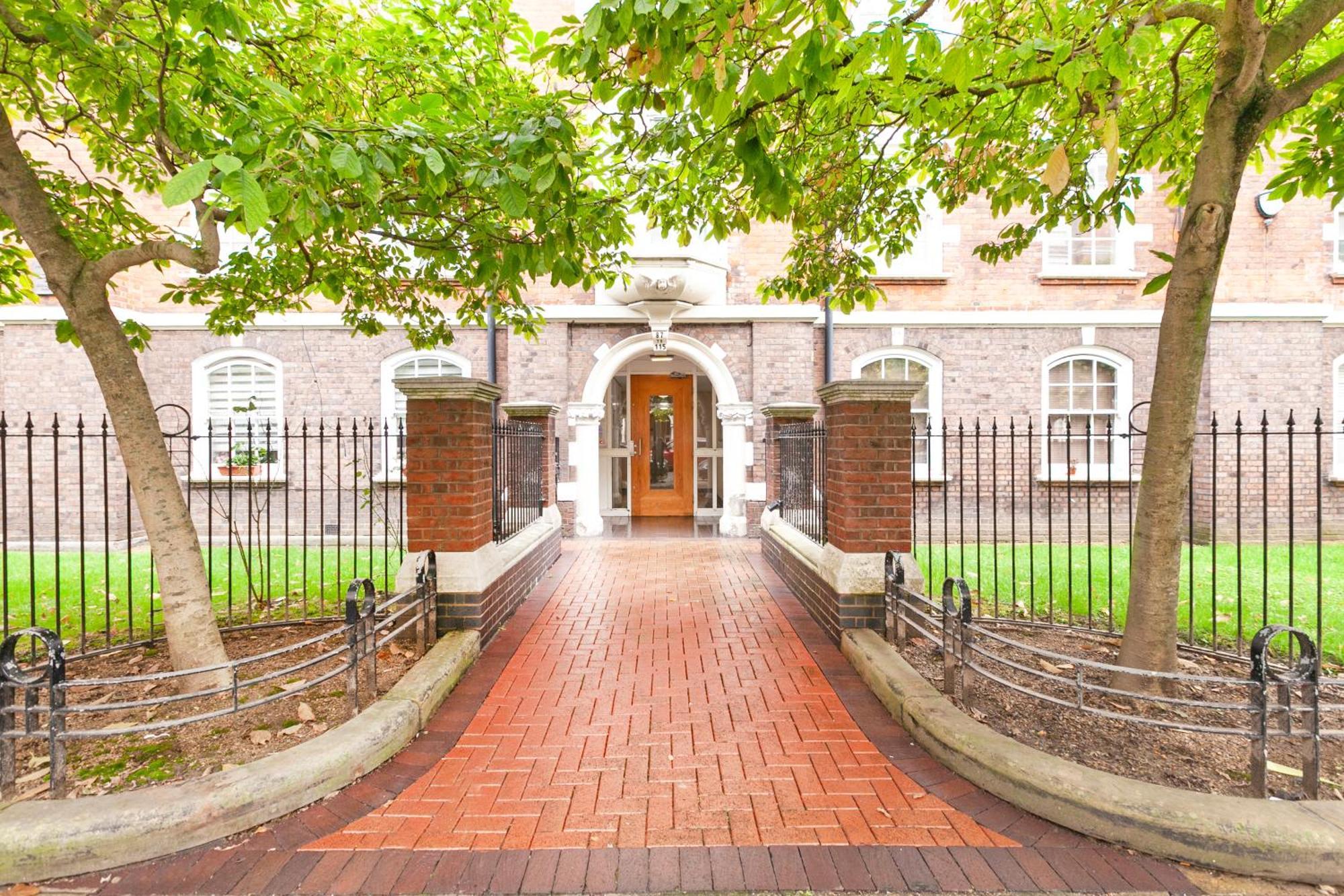 Beautiful One Bedroom Flat In Scott Ellis Gardens Londra Exterior foto